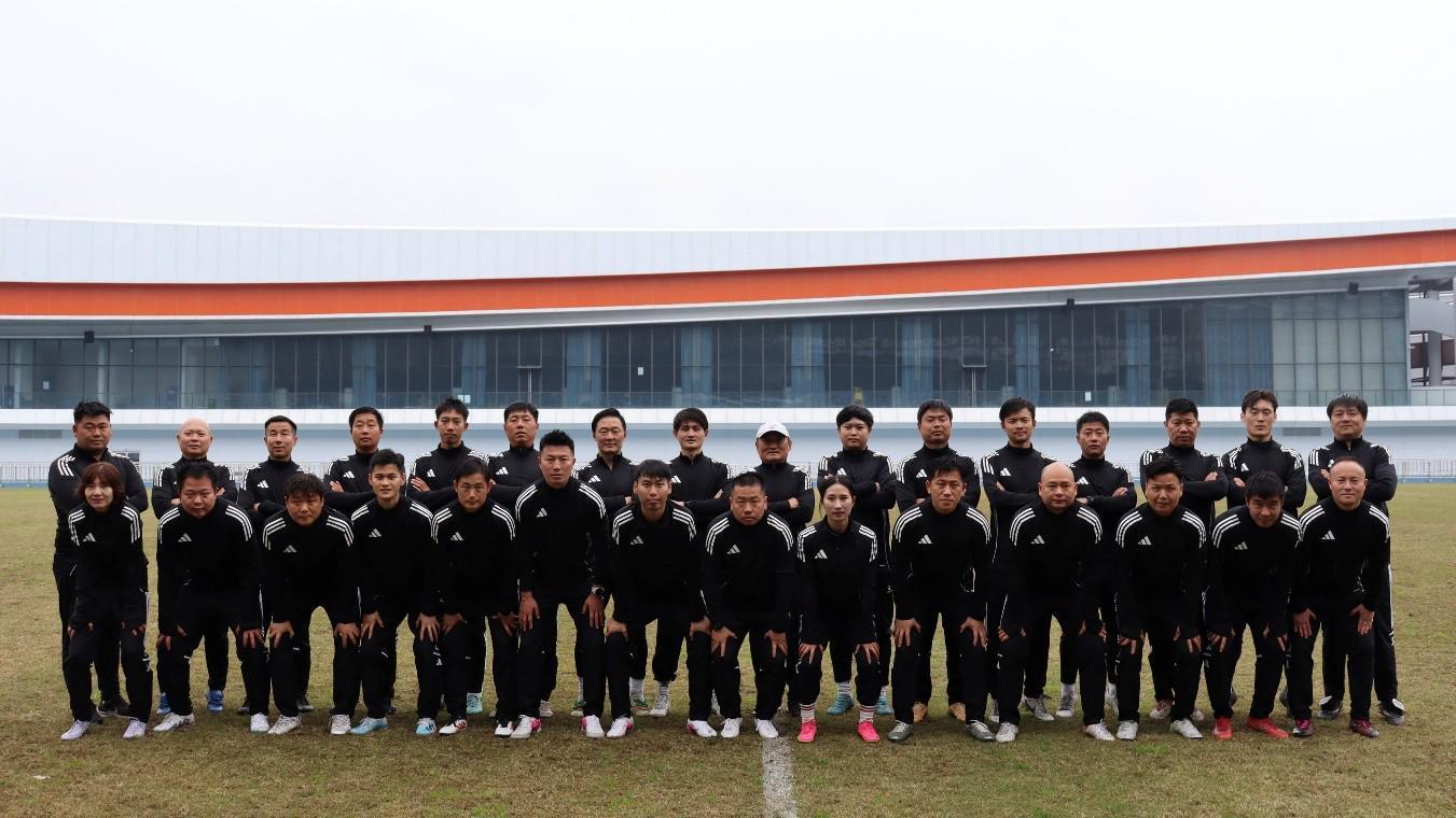 pg官网-足协举办精英青训教练员专项培训班，周穗安、李春满授课